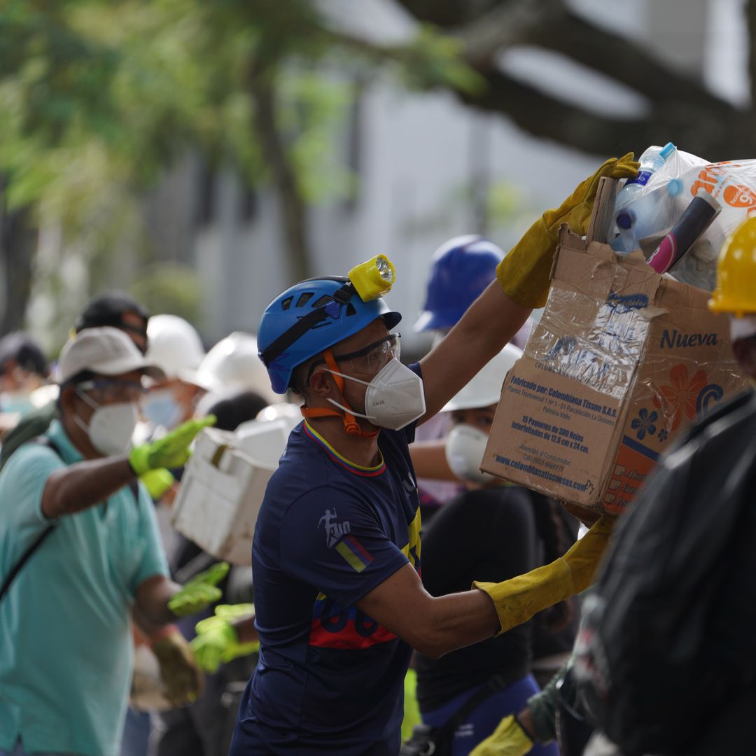 Gobierno Colombiano Ajusta Cifra de Víctimas del Sismo; van 289 Fallecidos y 143 Desaparecidos